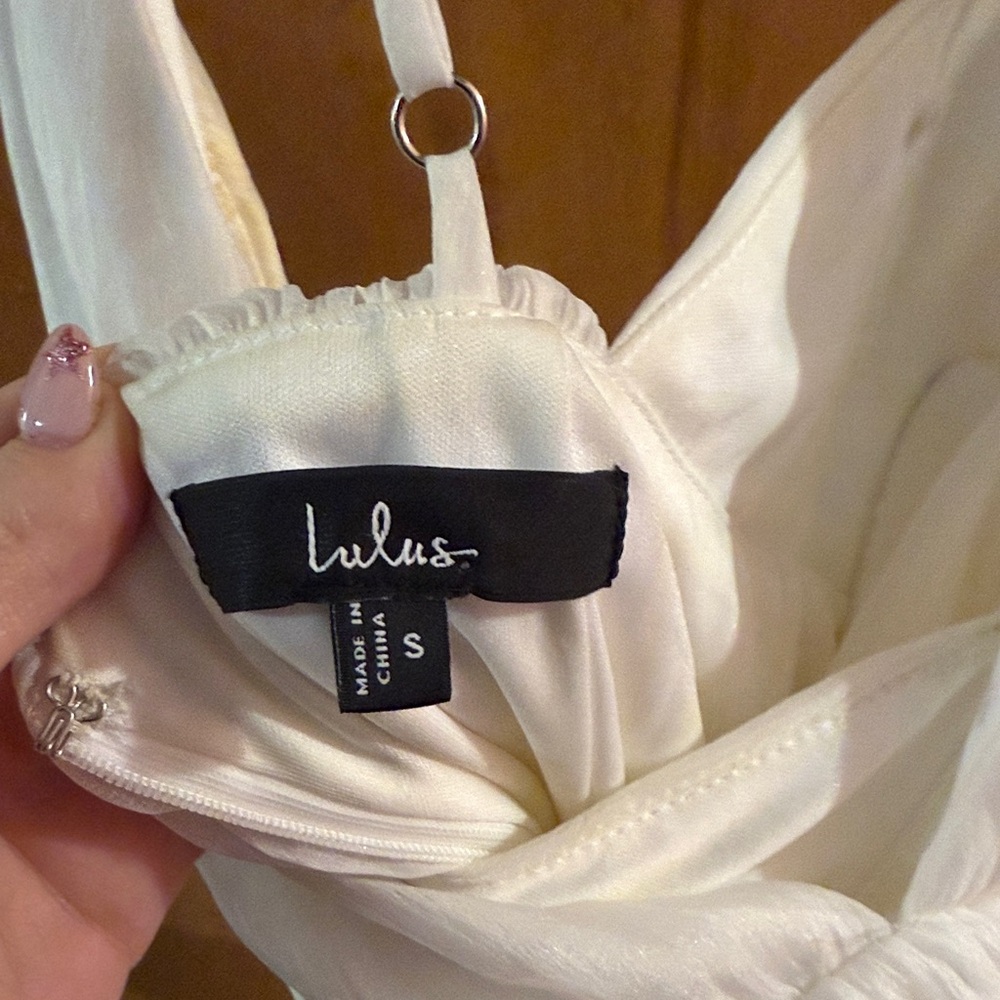 Lulu's Elegant White cross over back